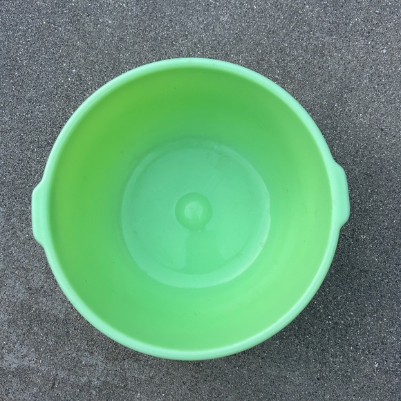 🥣 Jadite Mixing Bowl (o) see measurements in photo - Picture 2 of 4